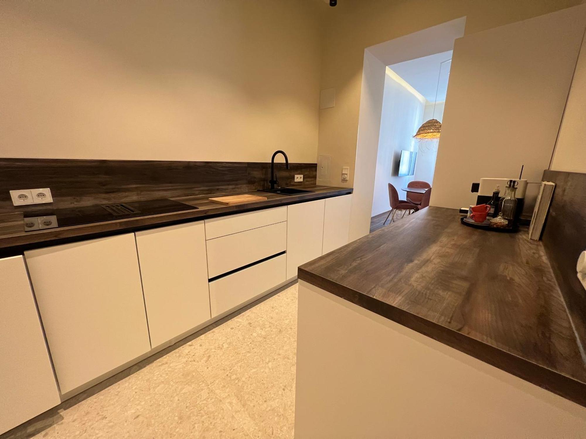Bali Living - 10min To Center Appartement Wenen